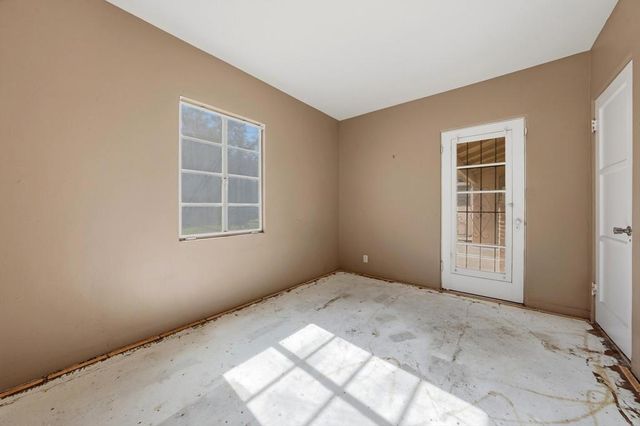 730 N Calle Marcus, Palm Springs, CA 92262