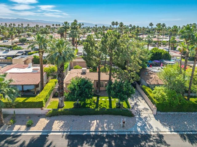730 N Calle Marcus, Palm Springs, CA 92262