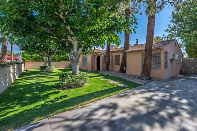 730 N Calle Marcus, Palm Springs, CA 92262