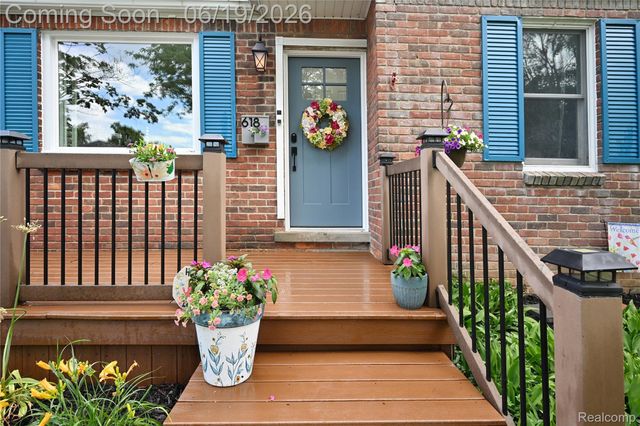 618 W Houstonia Avenue, Royal Oak, MI 48073