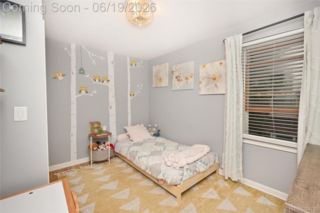 618 W Houstonia Avenue, Royal Oak, MI 48073