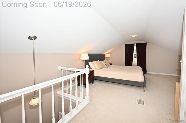 618 W Houstonia Avenue, Royal Oak, MI 48073