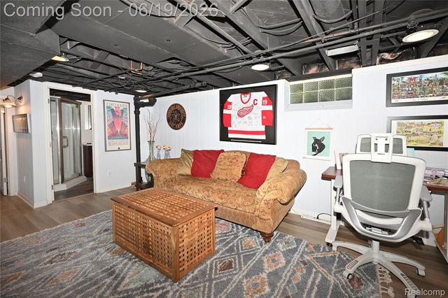 618 W Houstonia Avenue, Royal Oak, MI 48073