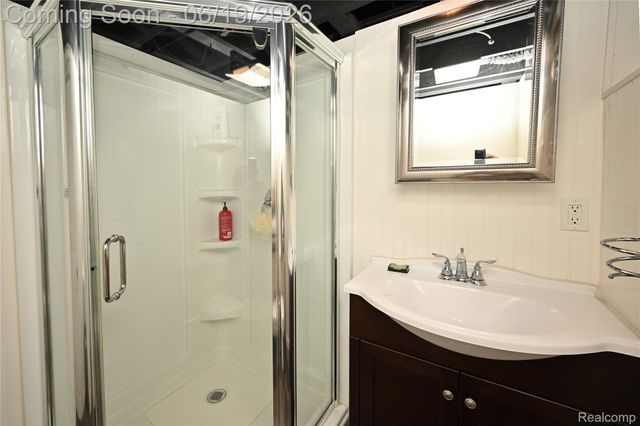 618 W Houstonia Avenue, Royal Oak, MI 48073