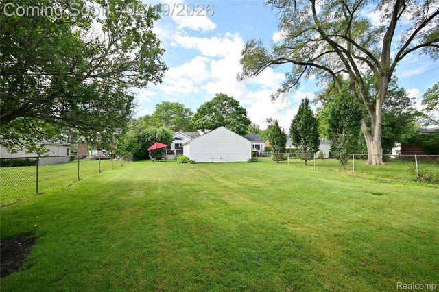 618 W Houstonia Avenue, Royal Oak, MI 48073