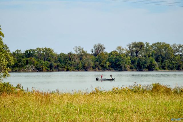 Lot 7 Legacy Cove, Decatur, AL 35601