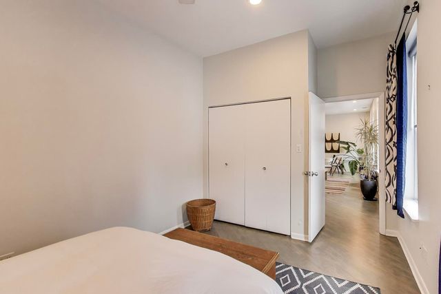 1329 W Chicago Avenue 2R, Chicago, IL 60642