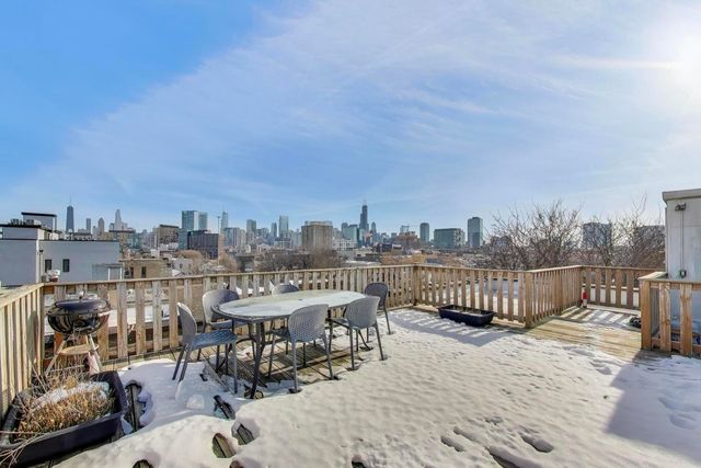 1329 W Chicago Avenue 2R, Chicago, IL 60642