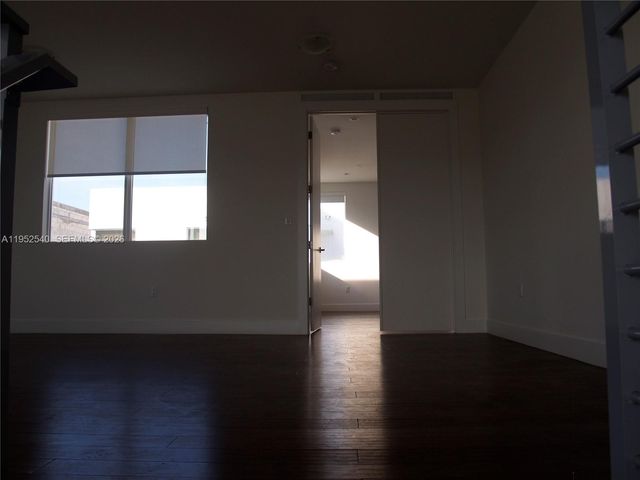 10053 NW 76th Terr, Doral, FL 33178