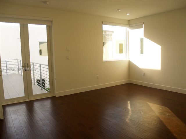 10053 NW 76th Terr, Doral, FL 33178