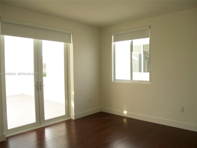 10053 NW 76th Terr, Doral, FL 33178