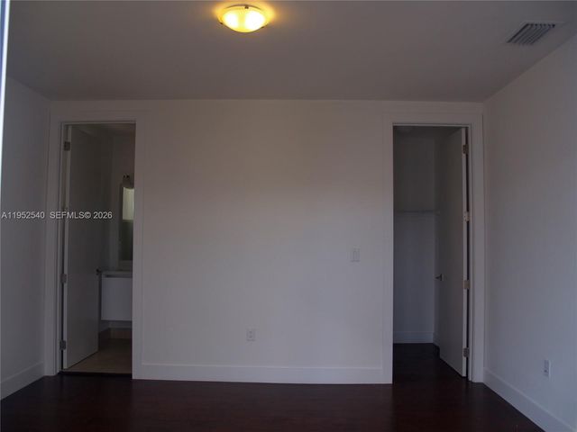 10053 NW 76th Terr, Doral, FL 33178