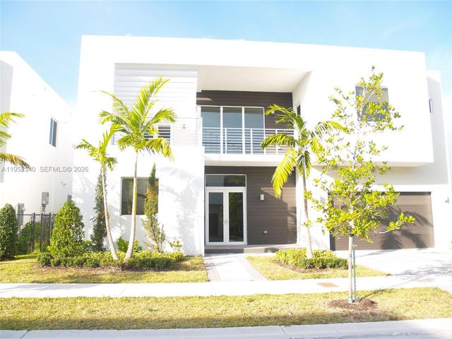 10053 NW 76th Terr, Doral, FL 33178