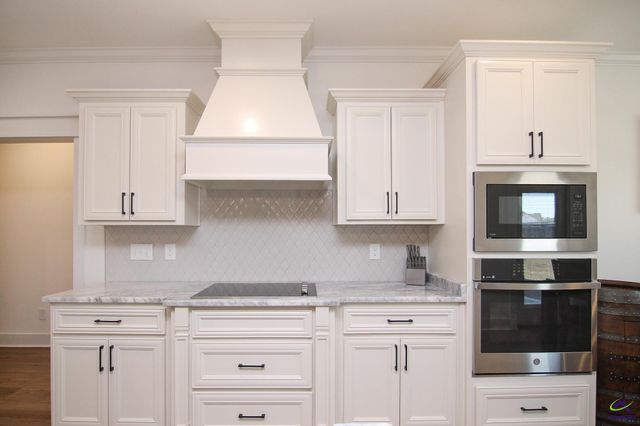 207 Old Hollow Way, Kathleen, GA 31047