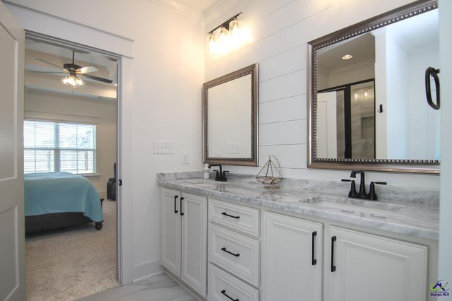 207 Old Hollow Way, Kathleen, GA 31047