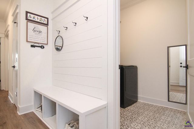 207 Old Hollow Way, Kathleen, GA 31047