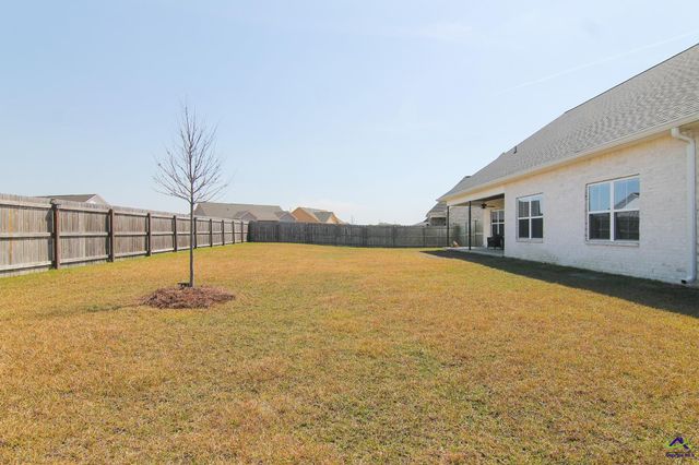 207 Old Hollow Way, Kathleen, GA 31047