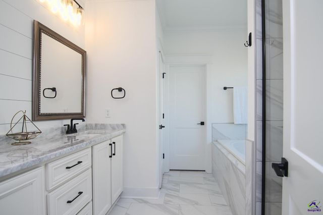 207 Old Hollow Way, Kathleen, GA 31047