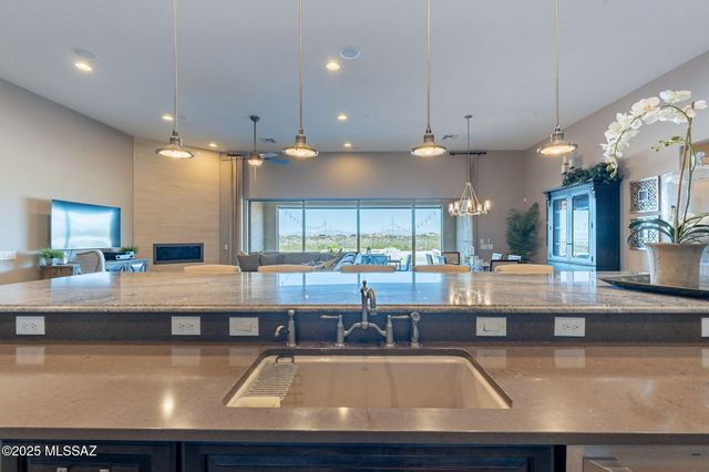 1189 E Madera Estates Lane, Sahuarita, AZ 85629