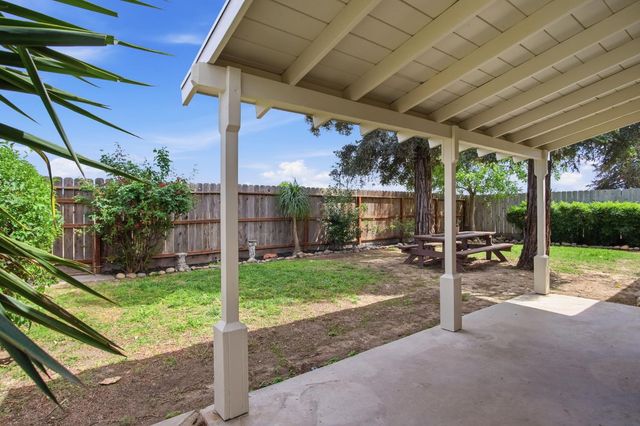 1760 Valparaiso Dr, Turlock, CA 95382