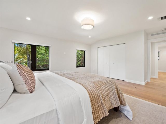 510 W 30th Street, Miami Beach, FL 33140