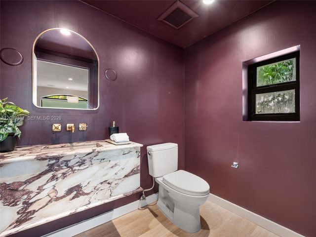 510 W 30th Street, Miami Beach, FL 33140