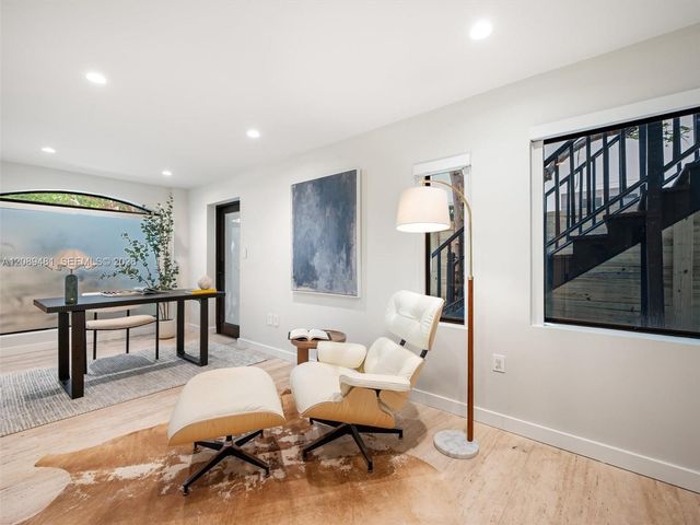 510 W 30th Street, Miami Beach, FL 33140