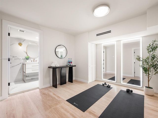 510 W 30th Street, Miami Beach, FL 33140