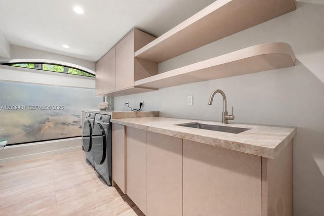 510 W 30th Street, Miami Beach, FL 33140
