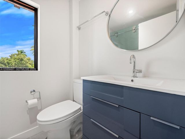 510 W 30th Street, Miami Beach, FL 33140