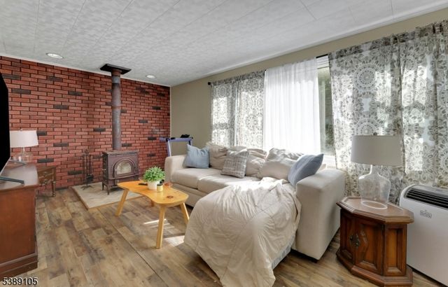 28 Risley Rd, West Milford Twp., NJ 07421