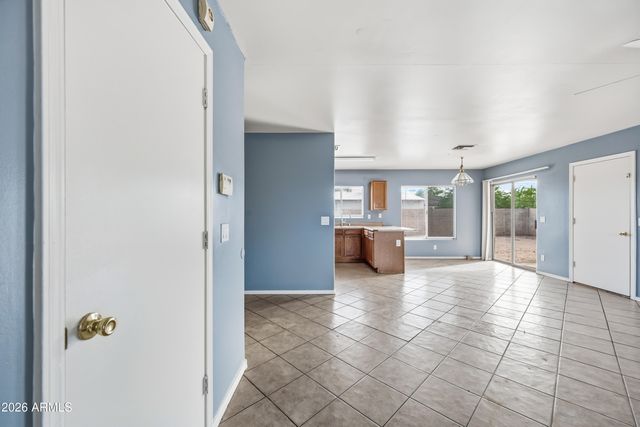 3811 W Sunland Avenue, Phoenix, AZ 85041