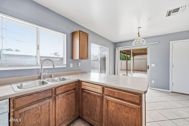 3811 W Sunland Avenue, Phoenix, AZ 85041