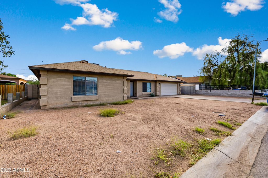 3811 W Sunland Avenue, Phoenix, AZ 85041