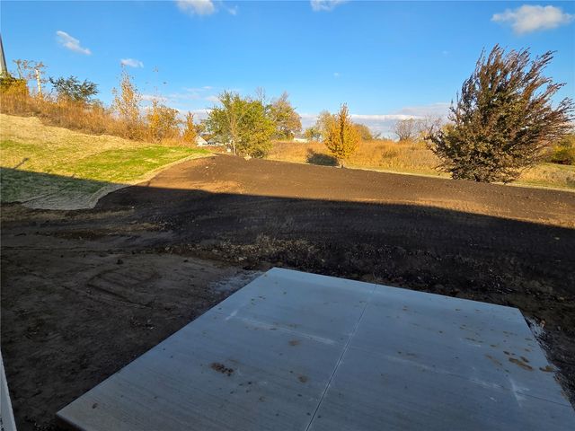 1806 Holly Meadow Avenue SW, Cedar Rapids, IA 52404