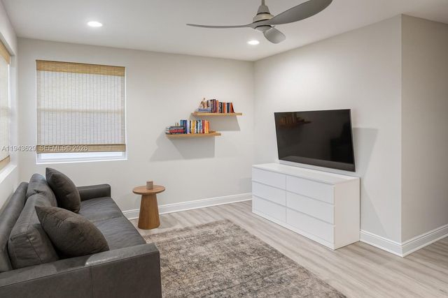 1139 NE 3rd Ave, Fort Lauderdale, FL 33304