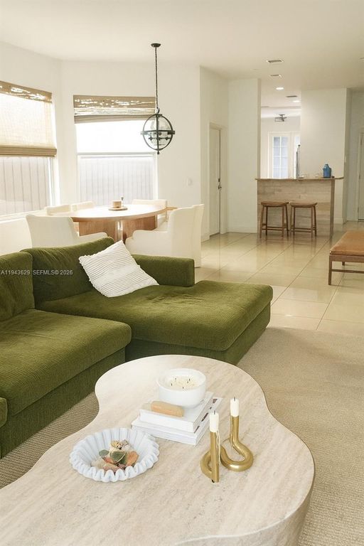 1139 NE 3rd Ave, Fort Lauderdale, FL 33304