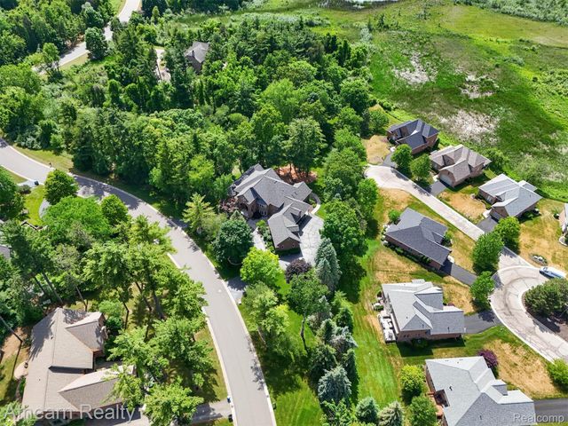 5326 Lake Forest Boulevard, Genoa Township, MI 48116