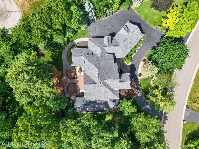 5326 Lake Forest Boulevard, Genoa Township, MI 48116