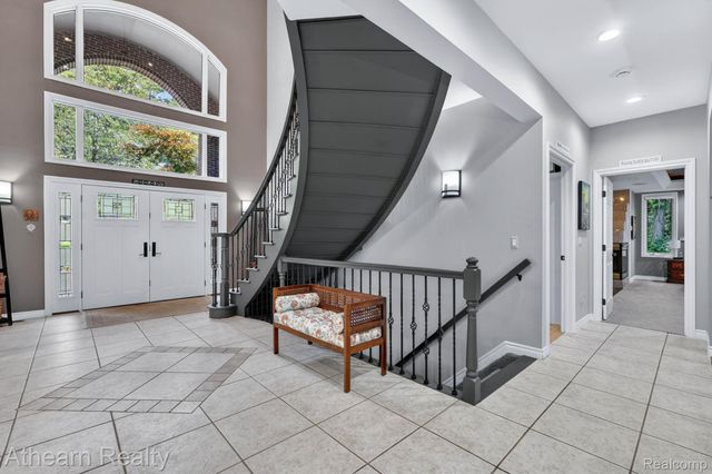 5326 Lake Forest Boulevard, Genoa Township, MI 48116