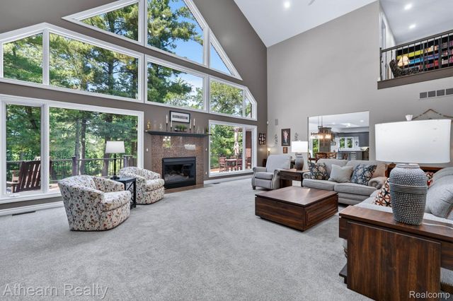 5326 Lake Forest Boulevard, Genoa Township, MI 48116