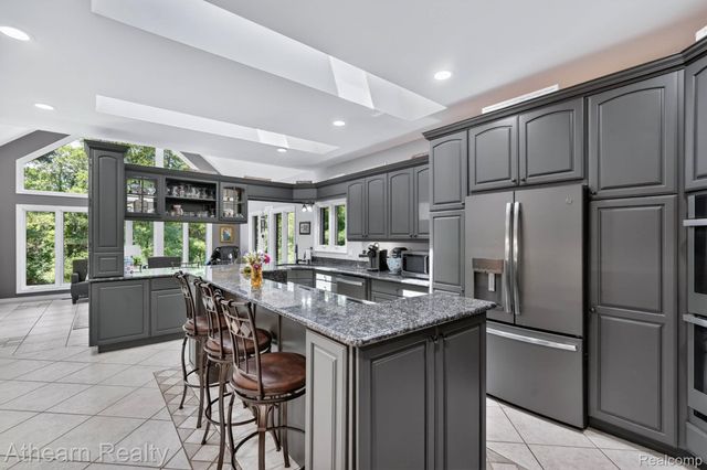 5326 Lake Forest Boulevard, Genoa Township, MI 48116