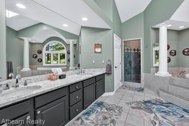 5326 Lake Forest Boulevard, Genoa Township, MI 48116