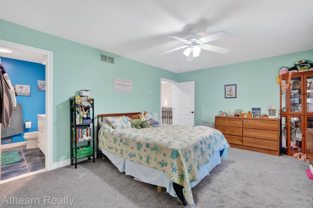 5326 Lake Forest Boulevard, Genoa Township, MI 48116