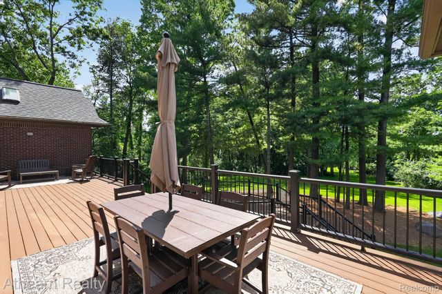 5326 Lake Forest Boulevard, Genoa Township, MI 48116