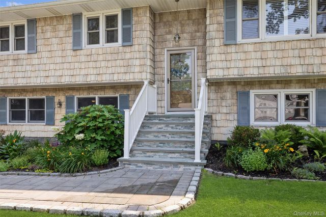 115 Clarendon Road, Ronkonkoma, NY 11779
