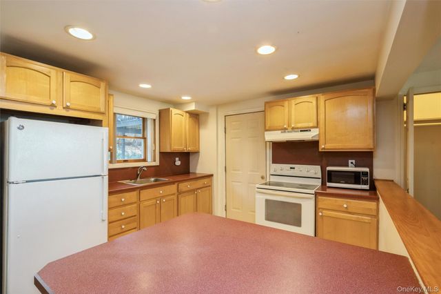 115 Clarendon Road, Ronkonkoma, NY 11779