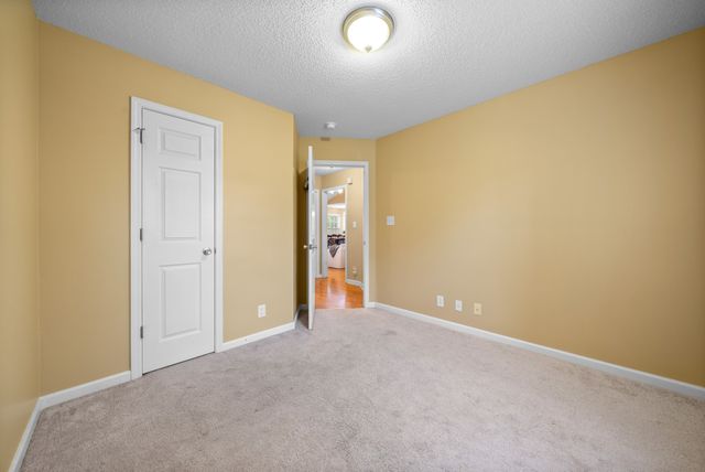 3700 Wheatfield Ln, Clarksville, TN 37040