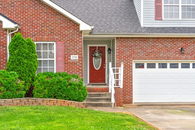 3700 Wheatfield Ln, Clarksville, TN 37040