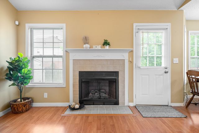 3700 Wheatfield Ln, Clarksville, TN 37040